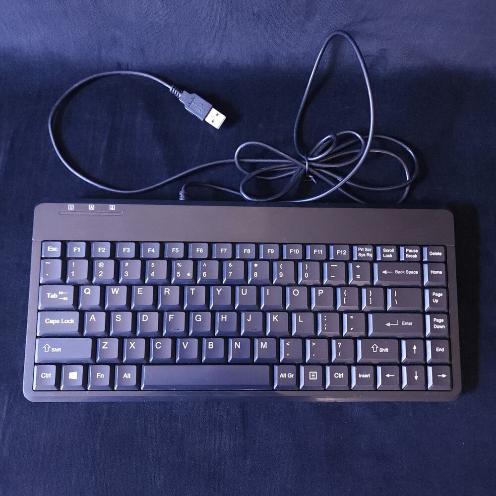 Perixx PERIBOARD-409 Computer Wired USB Mini Keyboard Black US English Layout